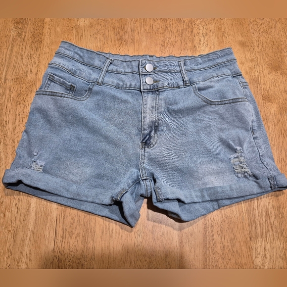 EUC lightwash denim blue jean shorts - Picture 1 of 8